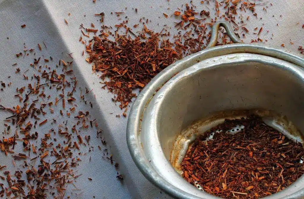 Propiedades y Beneficios del Té 14 PROPIEDADES Y BENEFICIOS DEL TE ROJO