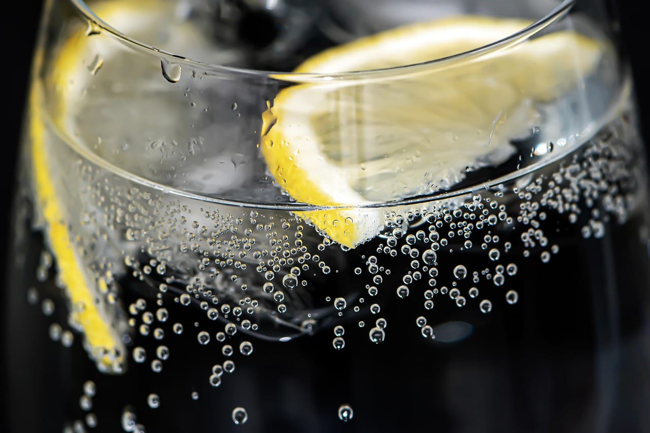 Blog 4 Cuáles son las bebidas sin gas más saludables | evolutea drinks